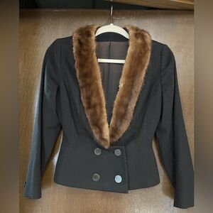 Elegant Vintage Black Jacket with Brown Fur Trim sz2